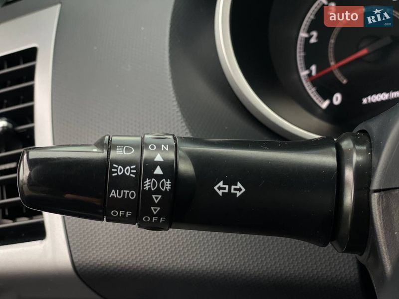 Внедорожник / Кроссовер Mitsubishi Outlander 2011 в Киеве