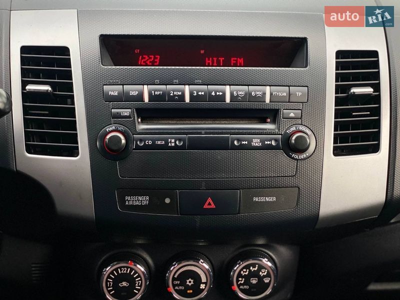 Внедорожник / Кроссовер Mitsubishi Outlander 2011 в Киеве