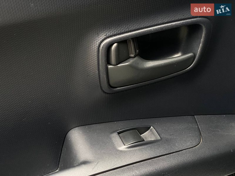 Внедорожник / Кроссовер Mitsubishi Outlander 2011 в Киеве