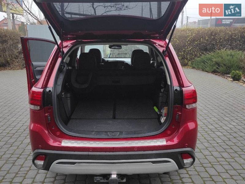 Внедорожник / Кроссовер Mitsubishi Outlander 2019 в Харькове