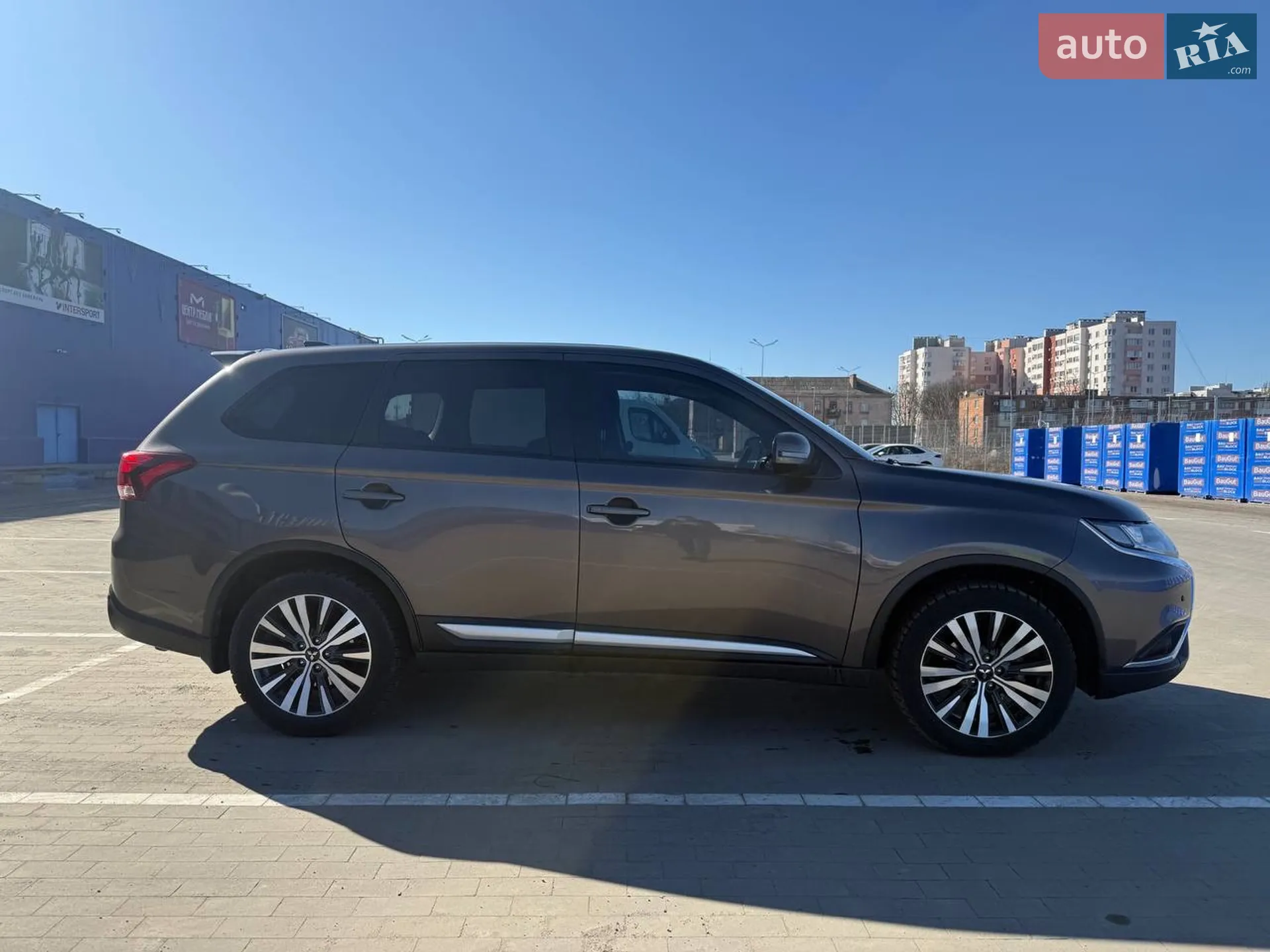 2021 Mitsubishi Outlander - мініатюра 3