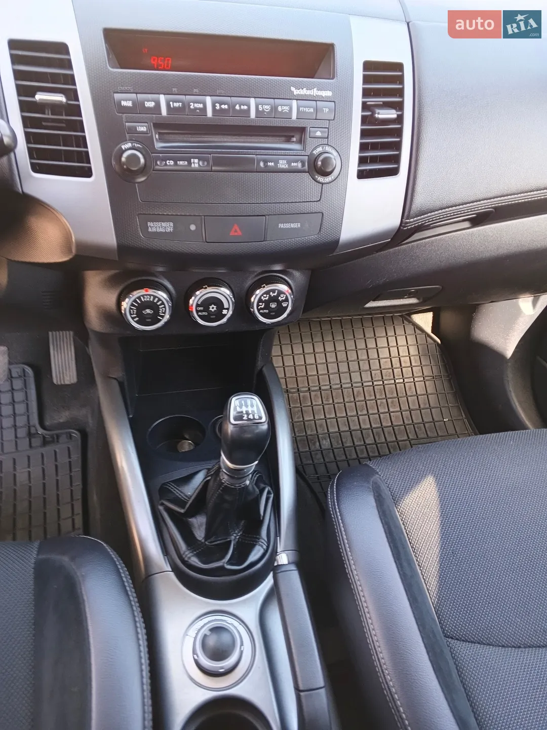 2010 Mitsubishi Outlander - мініатюра 26