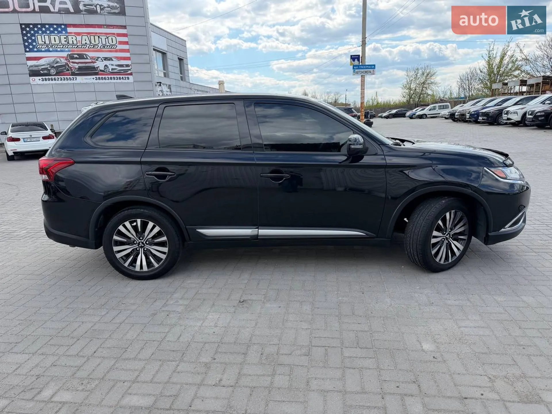 2019 Mitsubishi Outlander - мініатюра 4