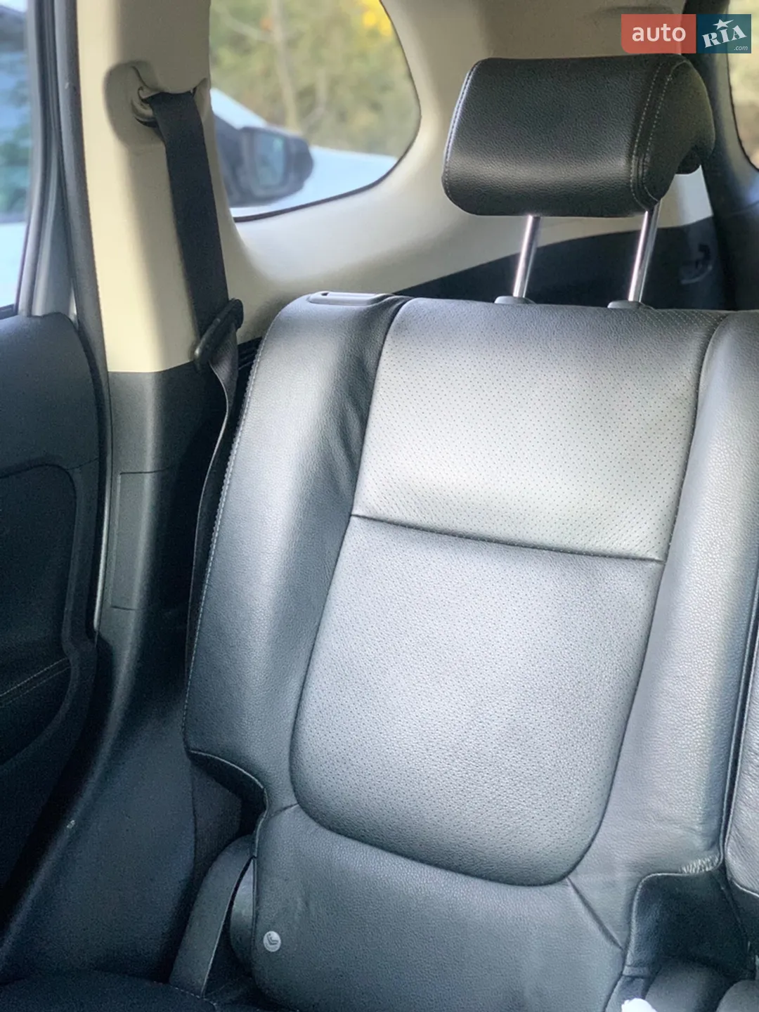 2014 Mitsubishi Outlander - мініатюра 32