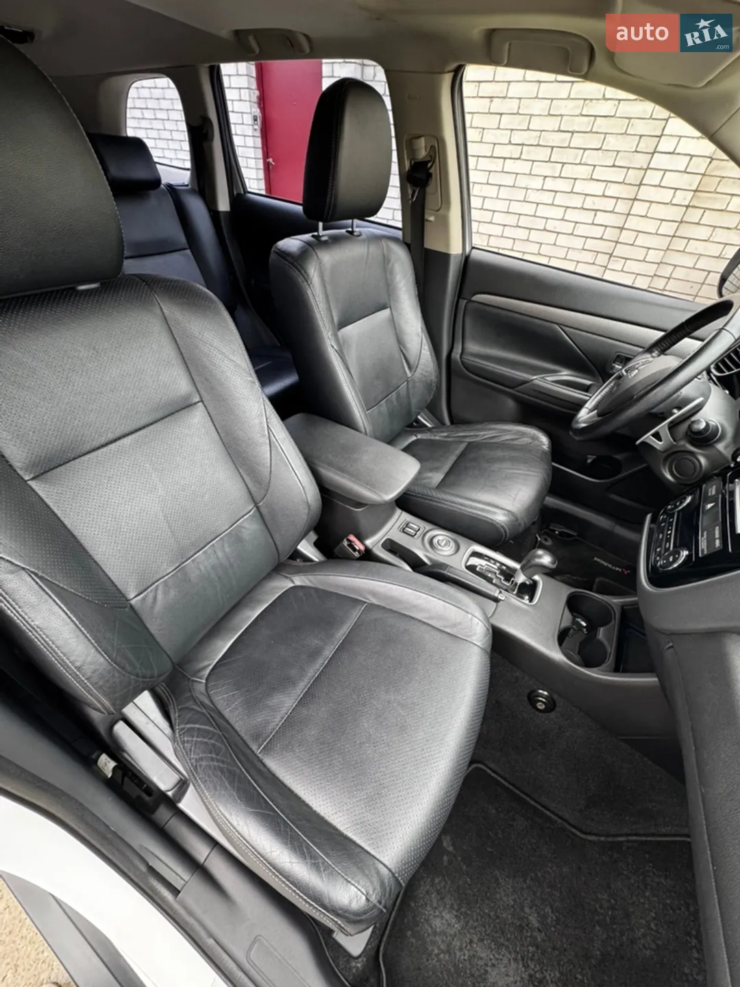 2013 Mitsubishi Outlander - мініатюра 15