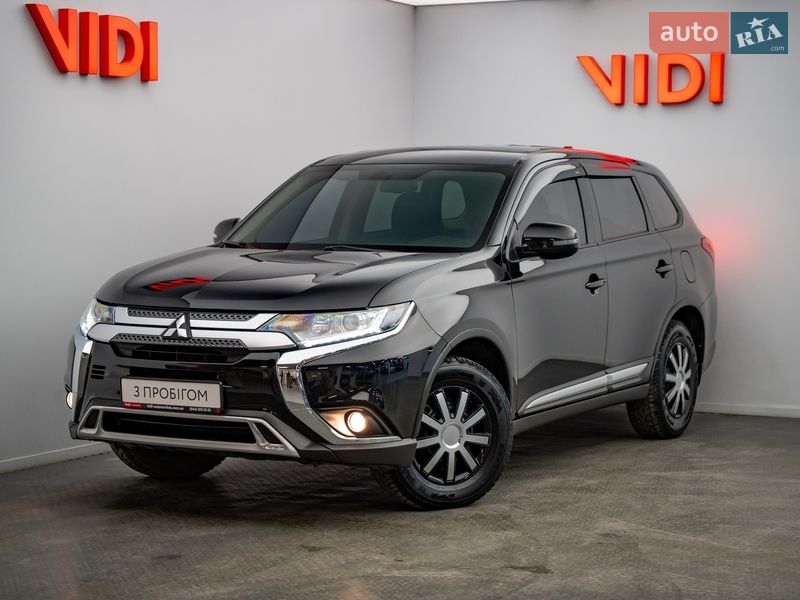 Mitsubishi Outlander 2021