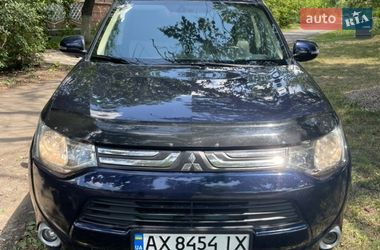 Позашляховик / Кросовер Mitsubishi Outlander 2013 в Харкові