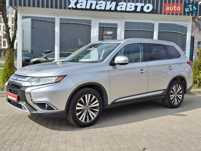 Mitsubishi Outlander 2020
