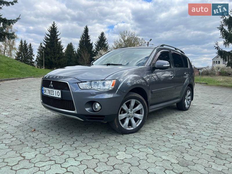 Mitsubishi Outlander 2012