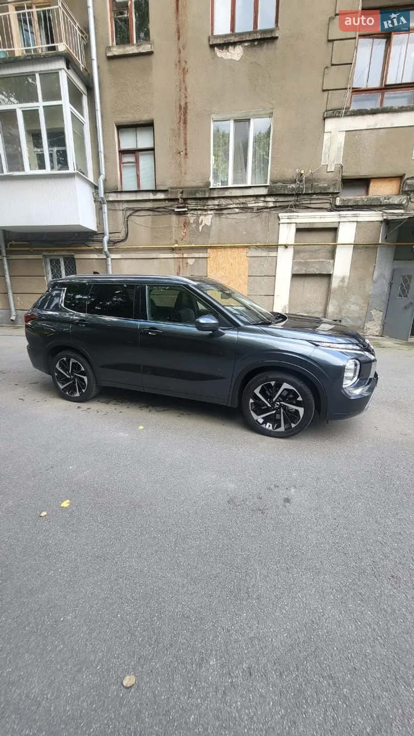 2024 Mitsubishi Outlander - мініатюра 10