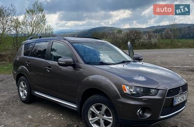 Внедорожник / Кроссовер Mitsubishi Outlander 2011 в Самборе