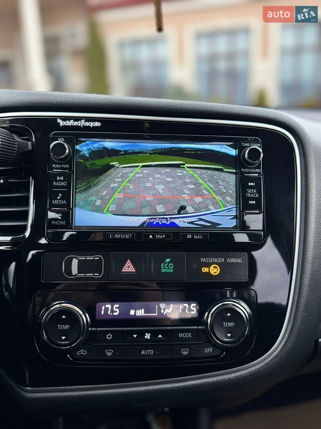 2015 Mitsubishi Outlander - мініатюра 12