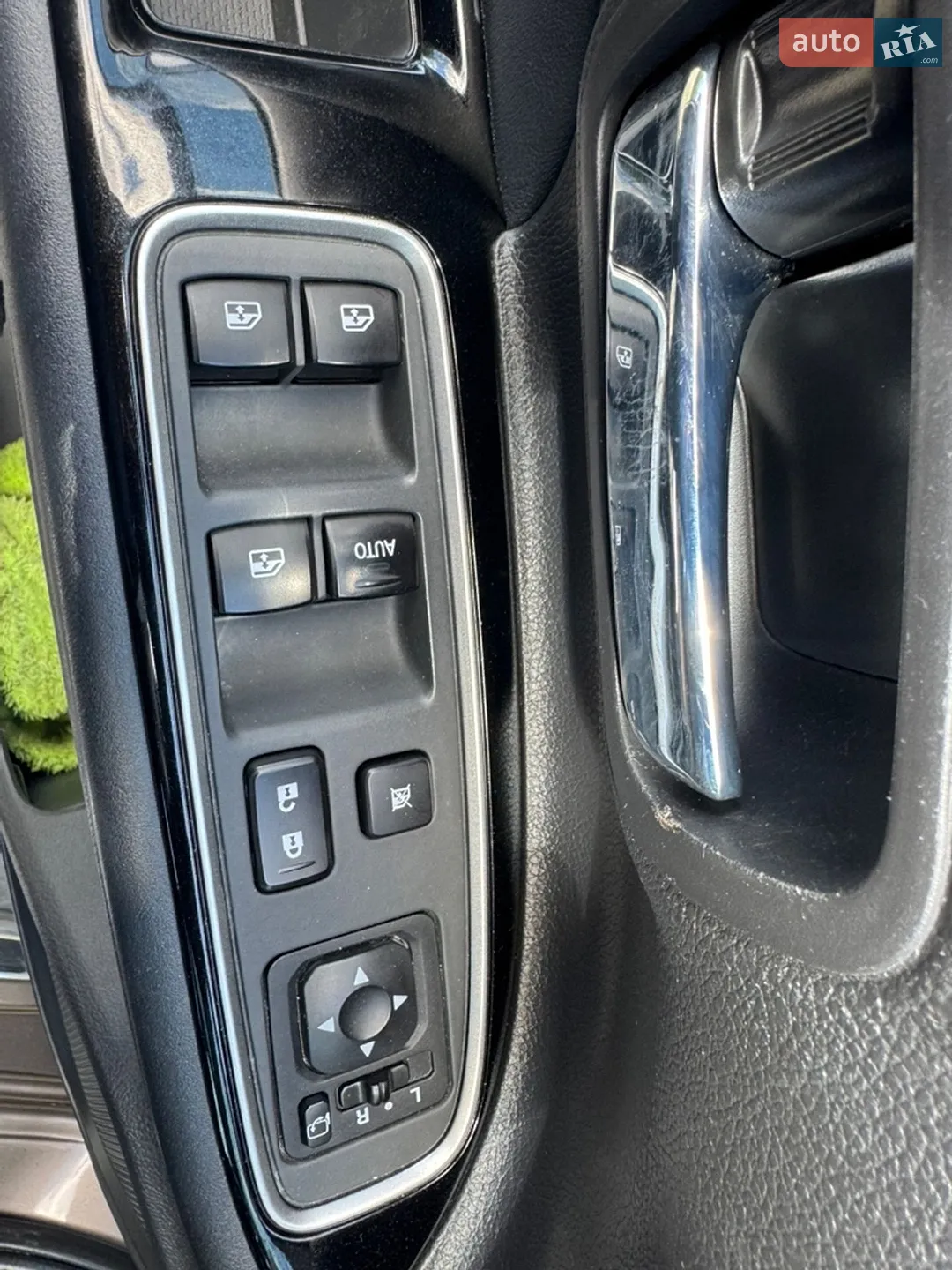 2015 Mitsubishi Outlander - мініатюра 23