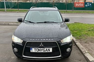 Внедорожник / Кроссовер Mitsubishi Outlander 2010 в Киеве