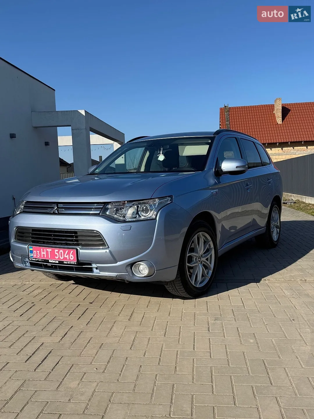 2013 Mitsubishi Outlander - фото 1