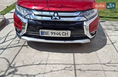 Внедорожник / Кроссовер Mitsubishi Outlander 2017 в Вознесенске