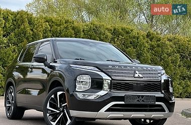 Позашляховик / Кросовер Mitsubishi Outlander 2022 в Дрогобичі