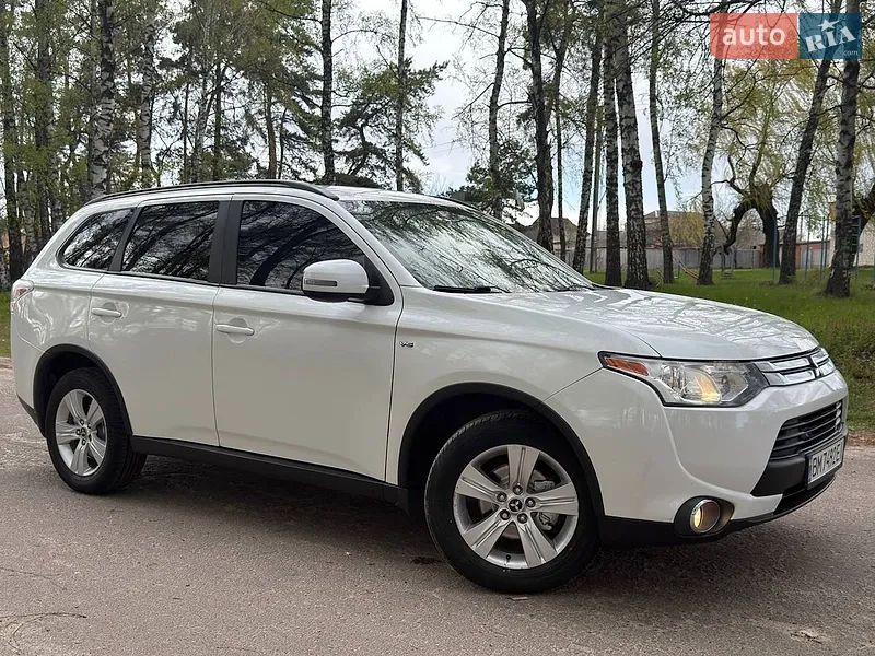 Mitsubishi Outlander 2014