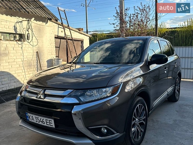 Mitsubishi Outlander 2016