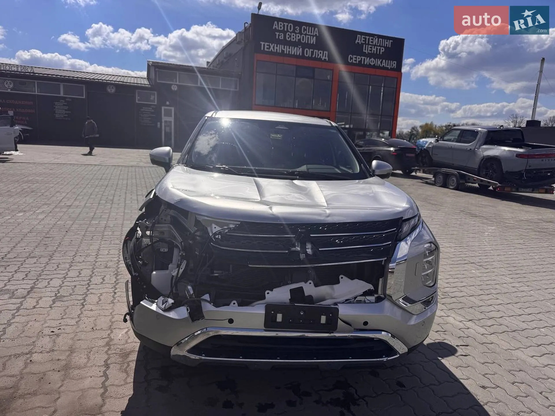 2021 Mitsubishi Outlander - мініатюра 2