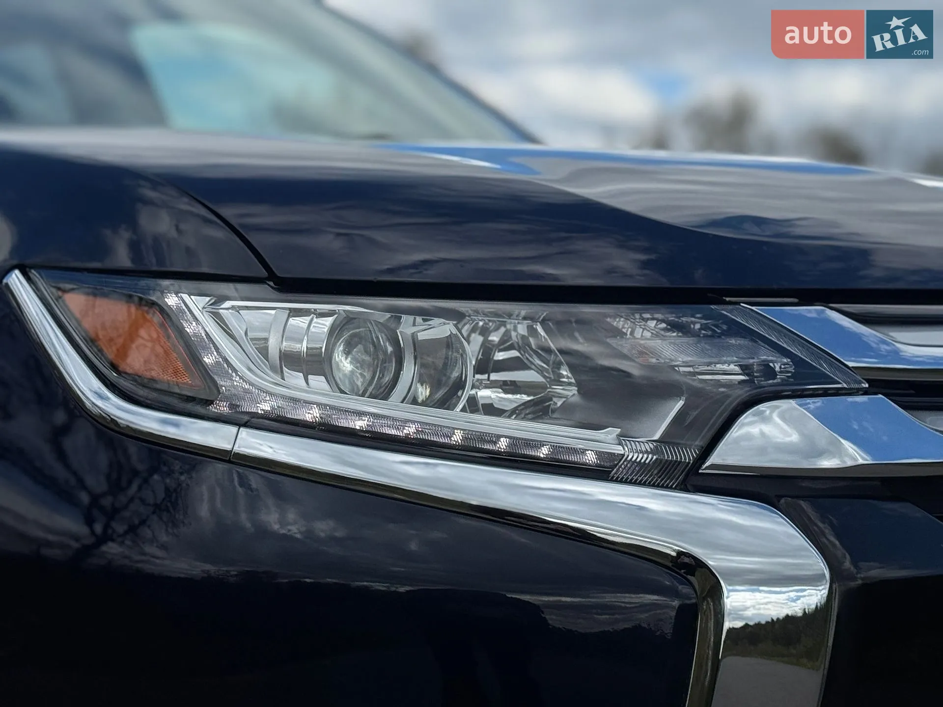 2018 Mitsubishi Outlander - мініатюра 14