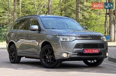 Позашляховик / Кросовер Mitsubishi Outlander 2014 в Дрогобичі