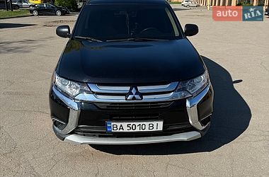 Внедорожник / Кроссовер Mitsubishi Outlander 2018 в Кропивницком