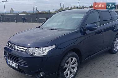 Внедорожник / Кроссовер Mitsubishi Outlander 2012 в Калуше