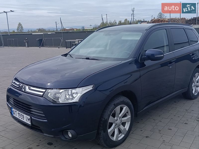 Mitsubishi Outlander 2012