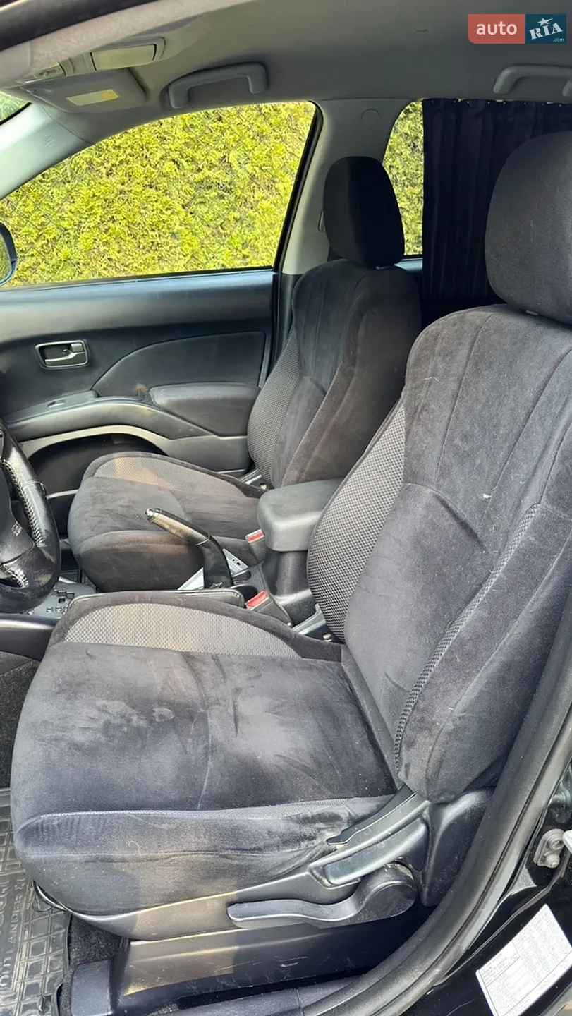 2011 Mitsubishi Outlander - мініатюра 32