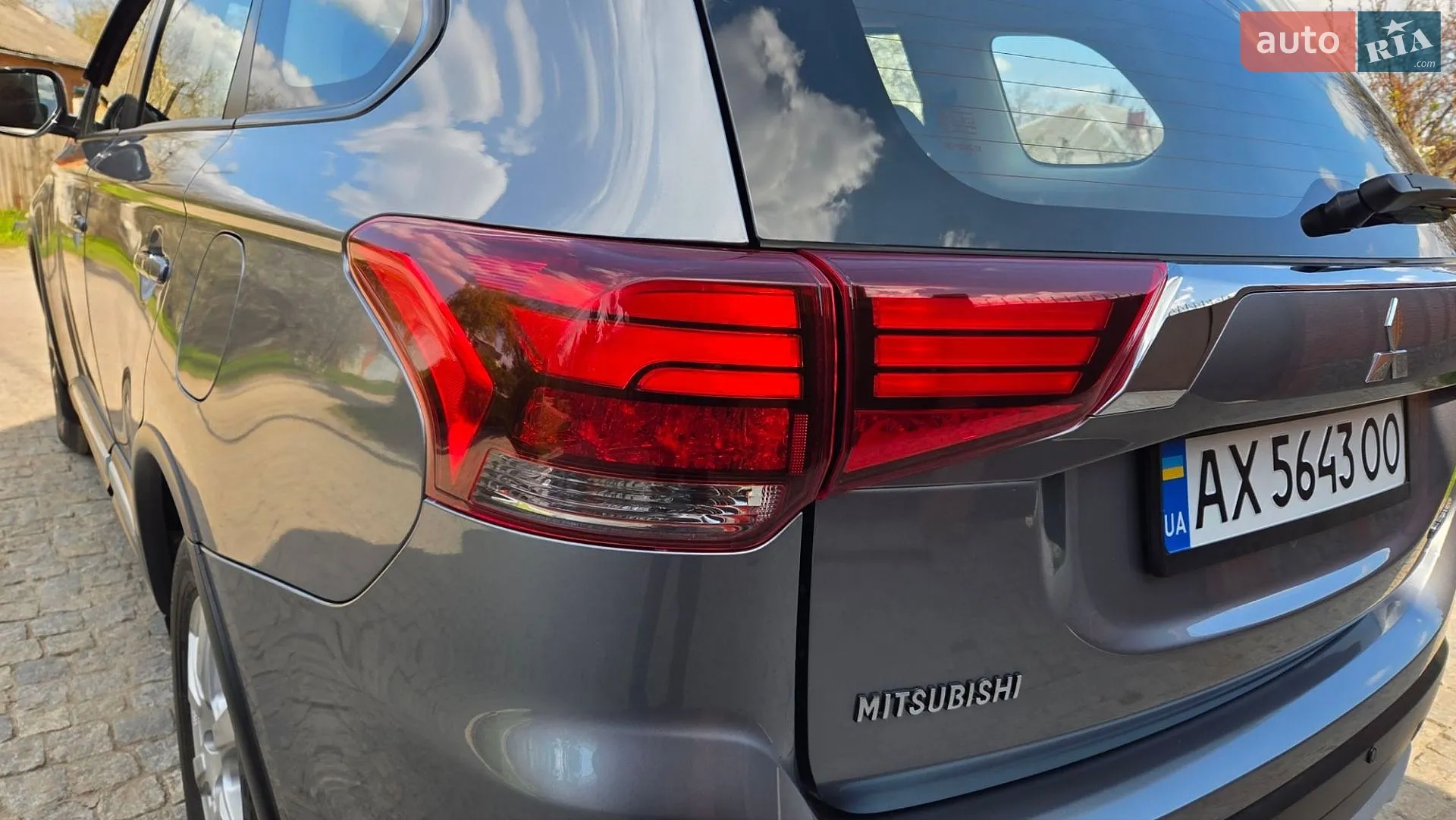 2016 Mitsubishi Outlander - мініатюра 16