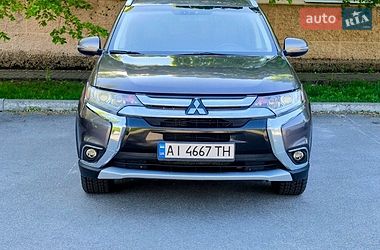 Внедорожник / Кроссовер Mitsubishi Outlander 2016 в Запорожье