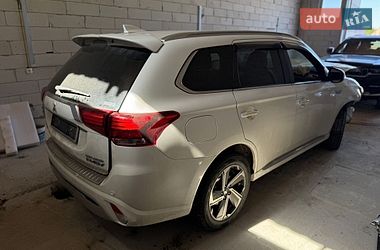 Позашляховик / Кросовер Mitsubishi Outlander 2019 в Рівному