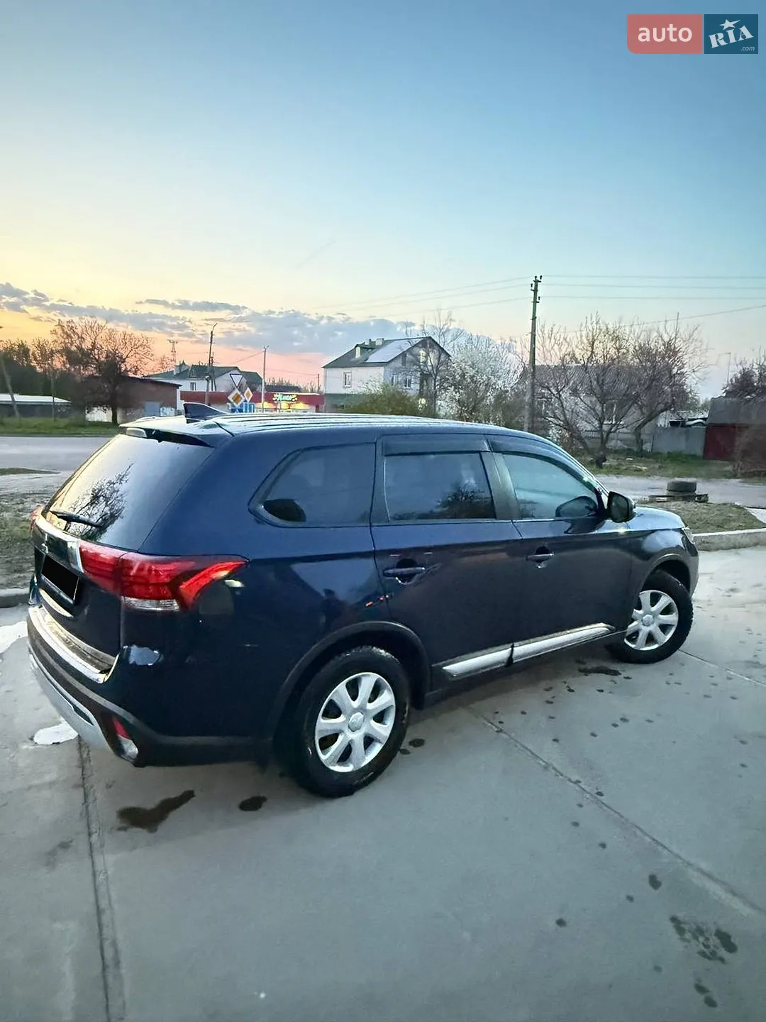 2021 Mitsubishi Outlander - мініатюра 3