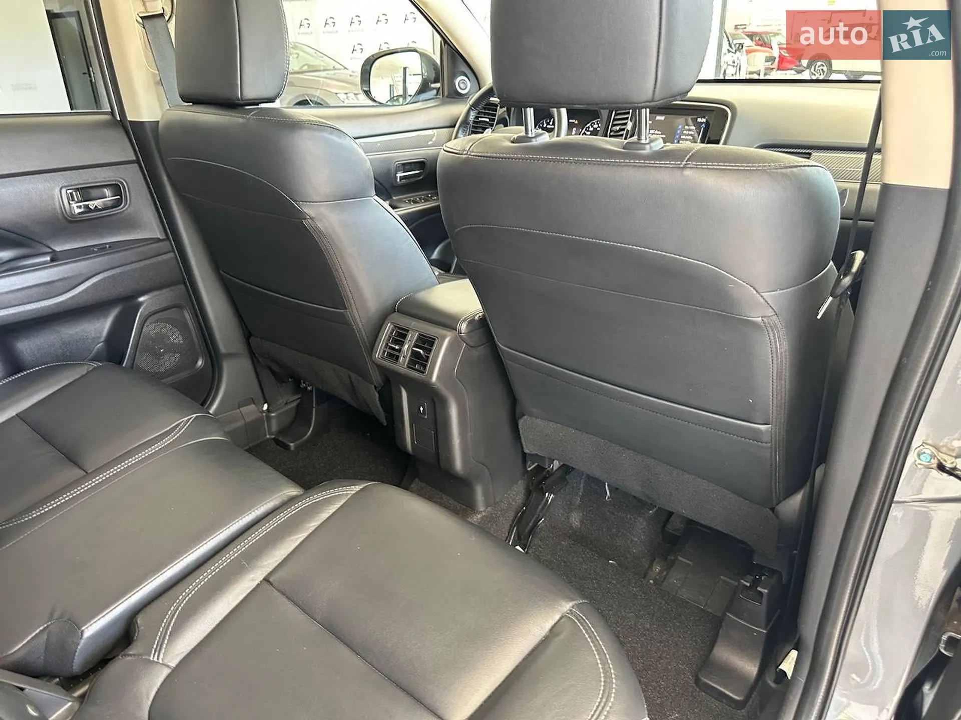 2020 Mitsubishi Outlander - мініатюра 80