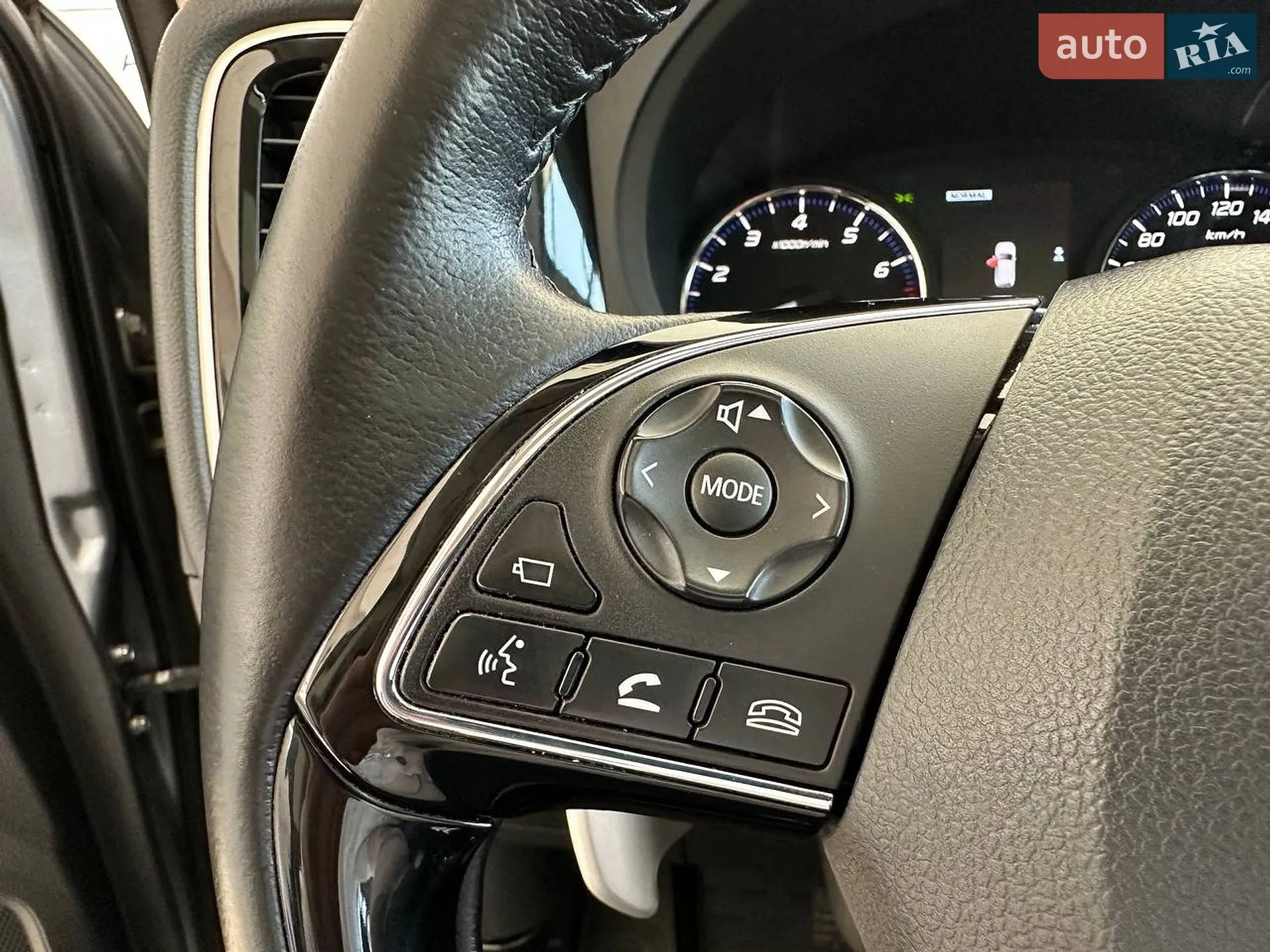 2020 Mitsubishi Outlander - мініатюра 53