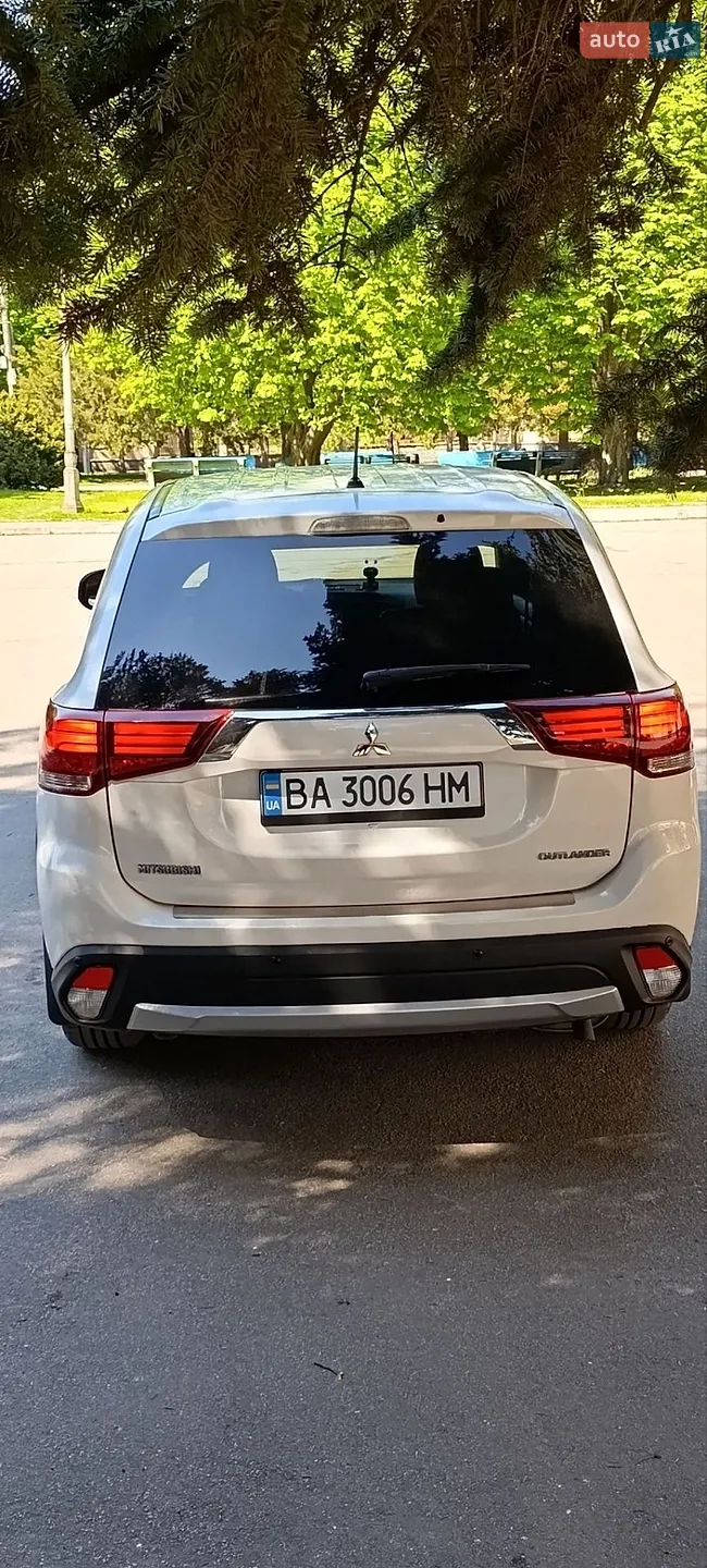 2015 Mitsubishi Outlander - мініатюра 17