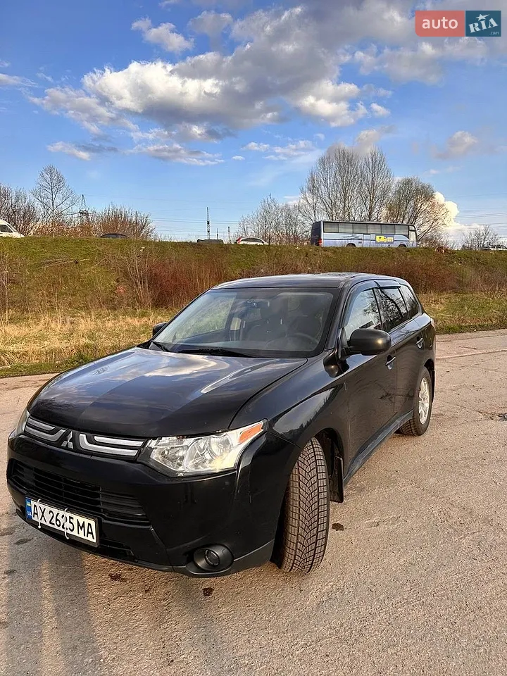 2013 Mitsubishi Outlander - мініатюра 20