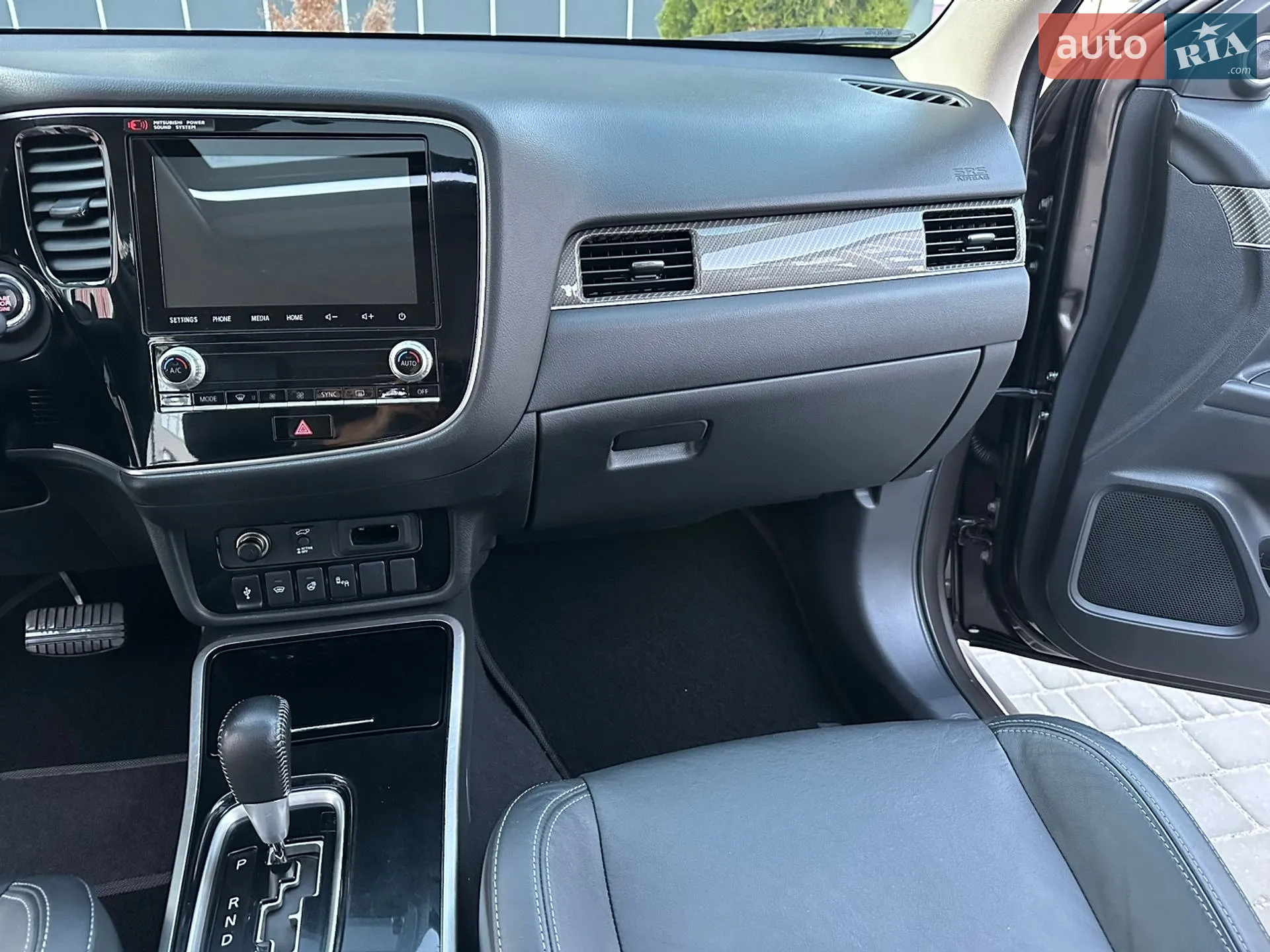 2019 Mitsubishi Outlander - мініатюра 132
