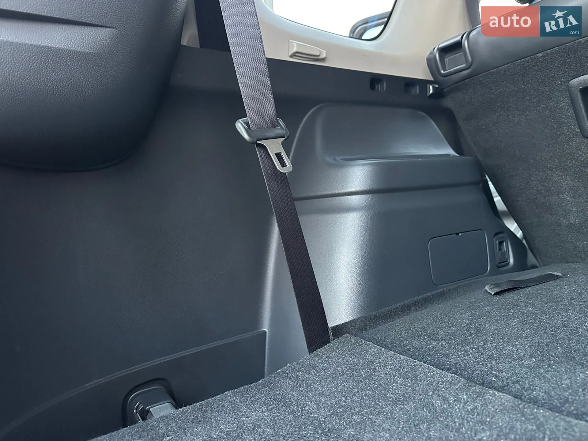 2019 Mitsubishi Outlander - мініатюра 136