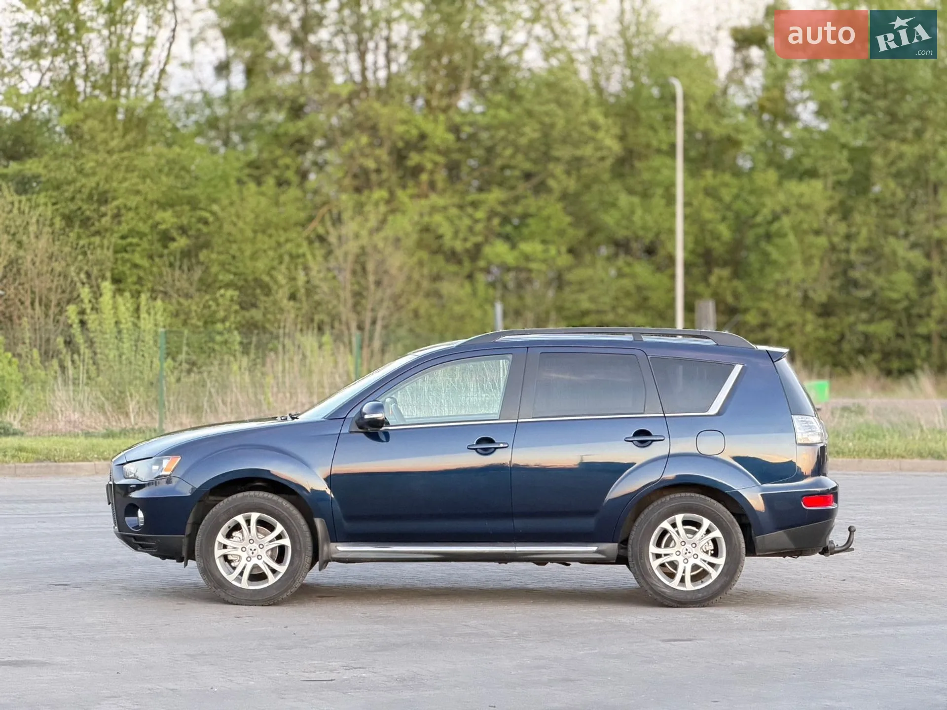 2010 Mitsubishi Outlander - мініатюра 19