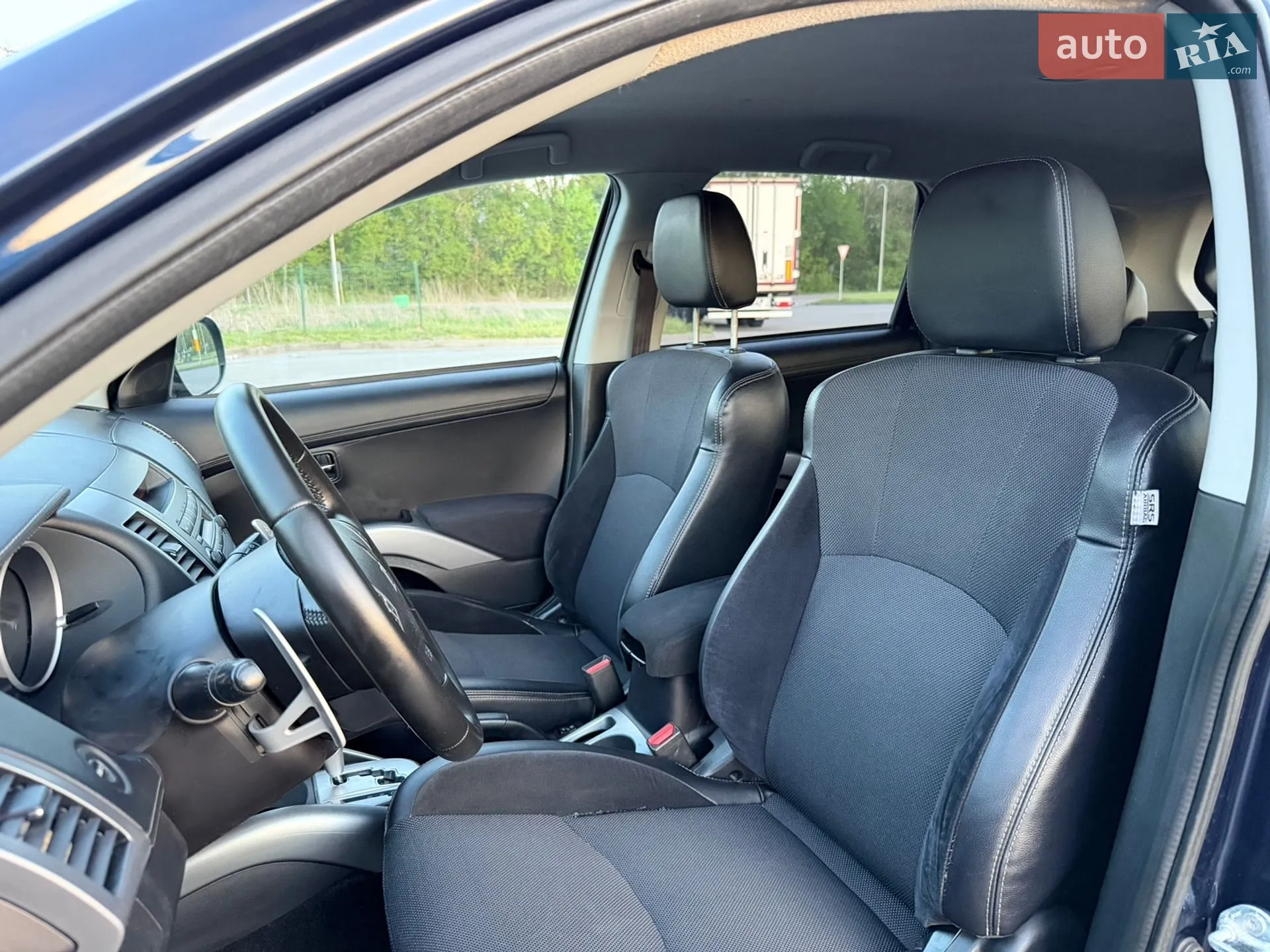 2010 Mitsubishi Outlander - мініатюра 24