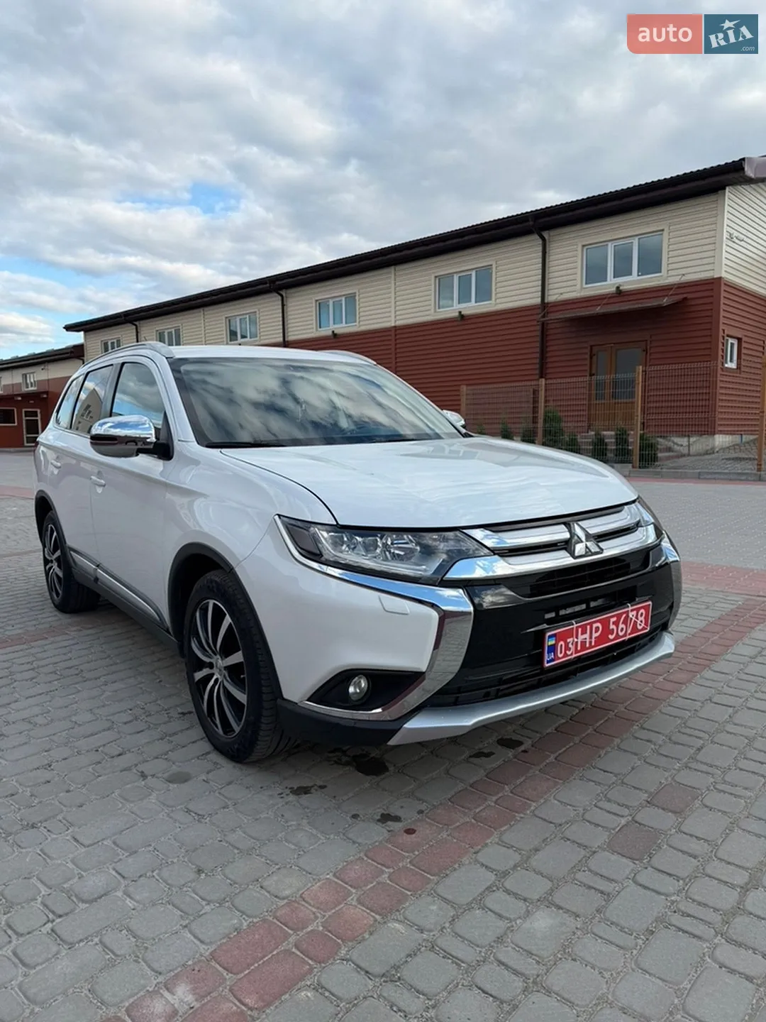 2016 Mitsubishi Outlander - мініатюра 5