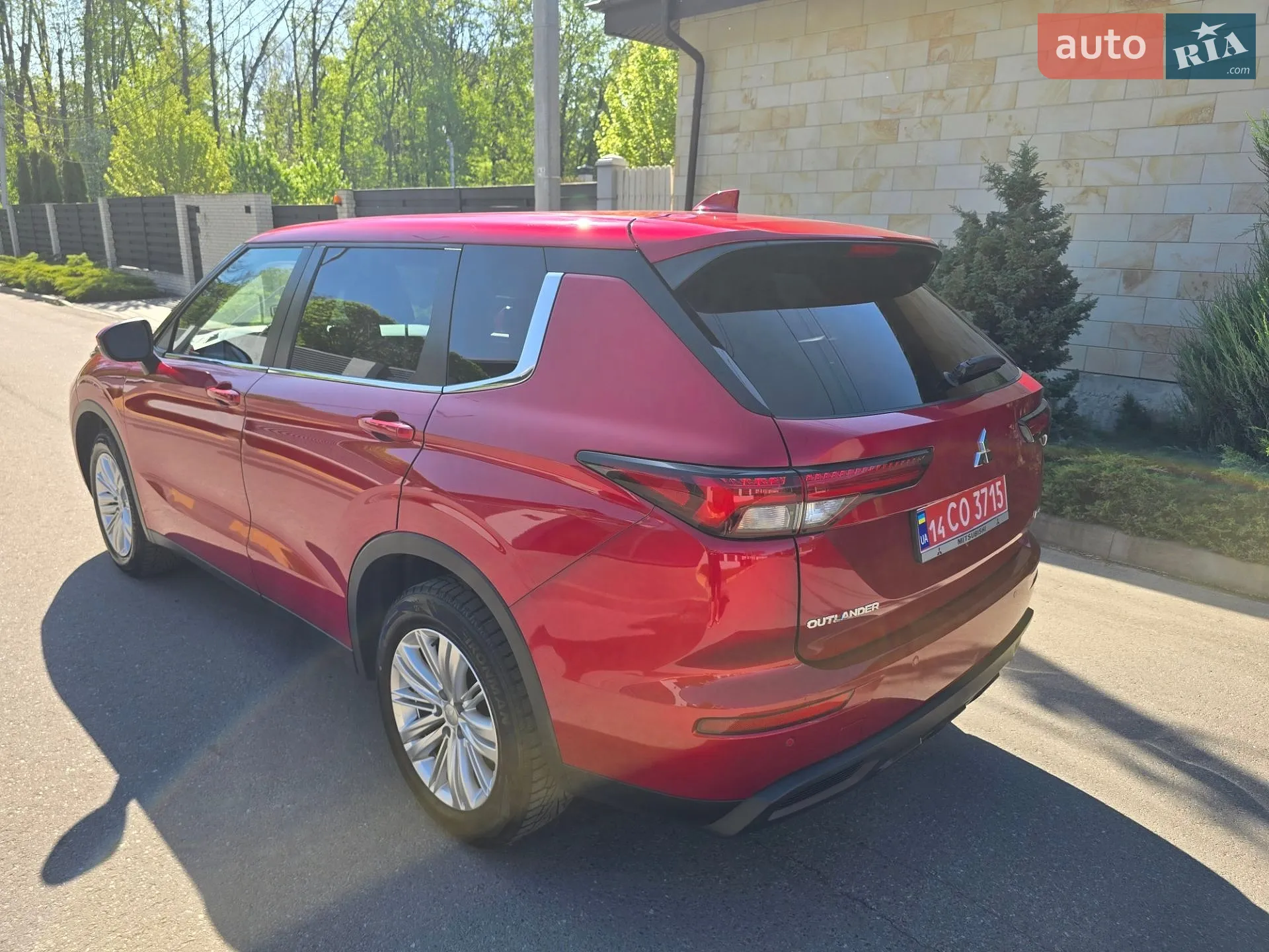 2022 Mitsubishi Outlander - мініатюра 14