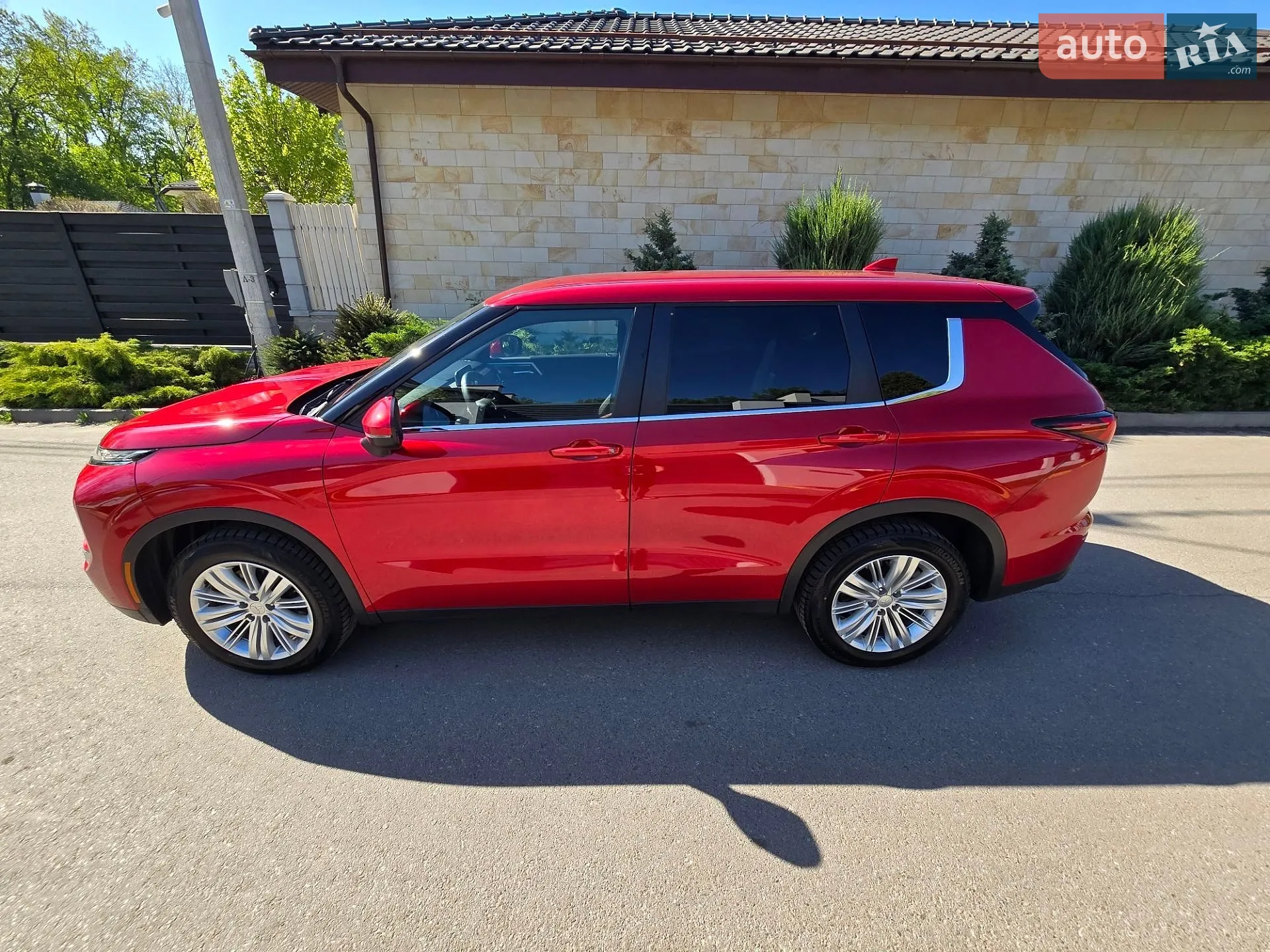 2022 Mitsubishi Outlander - мініатюра 18