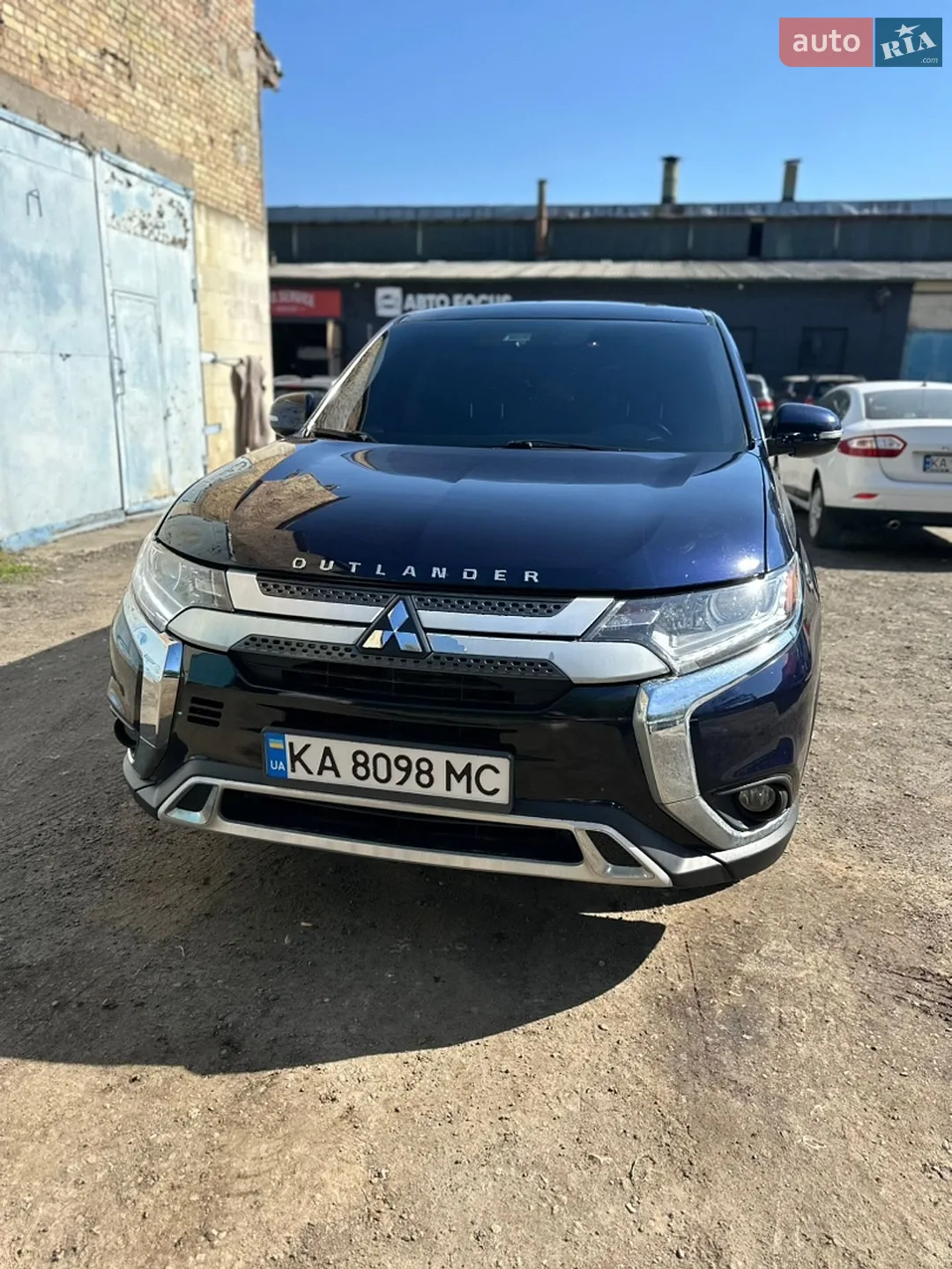 2020 Mitsubishi Outlander - мініатюра 8