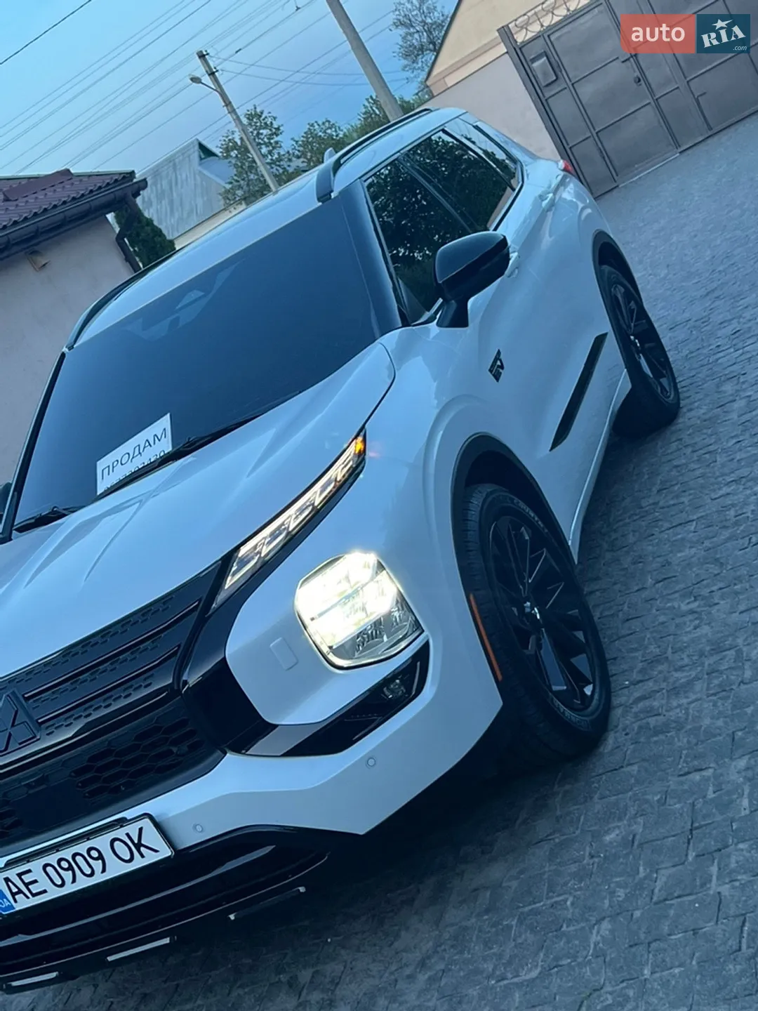 2023 Mitsubishi Outlander - мініатюра 2