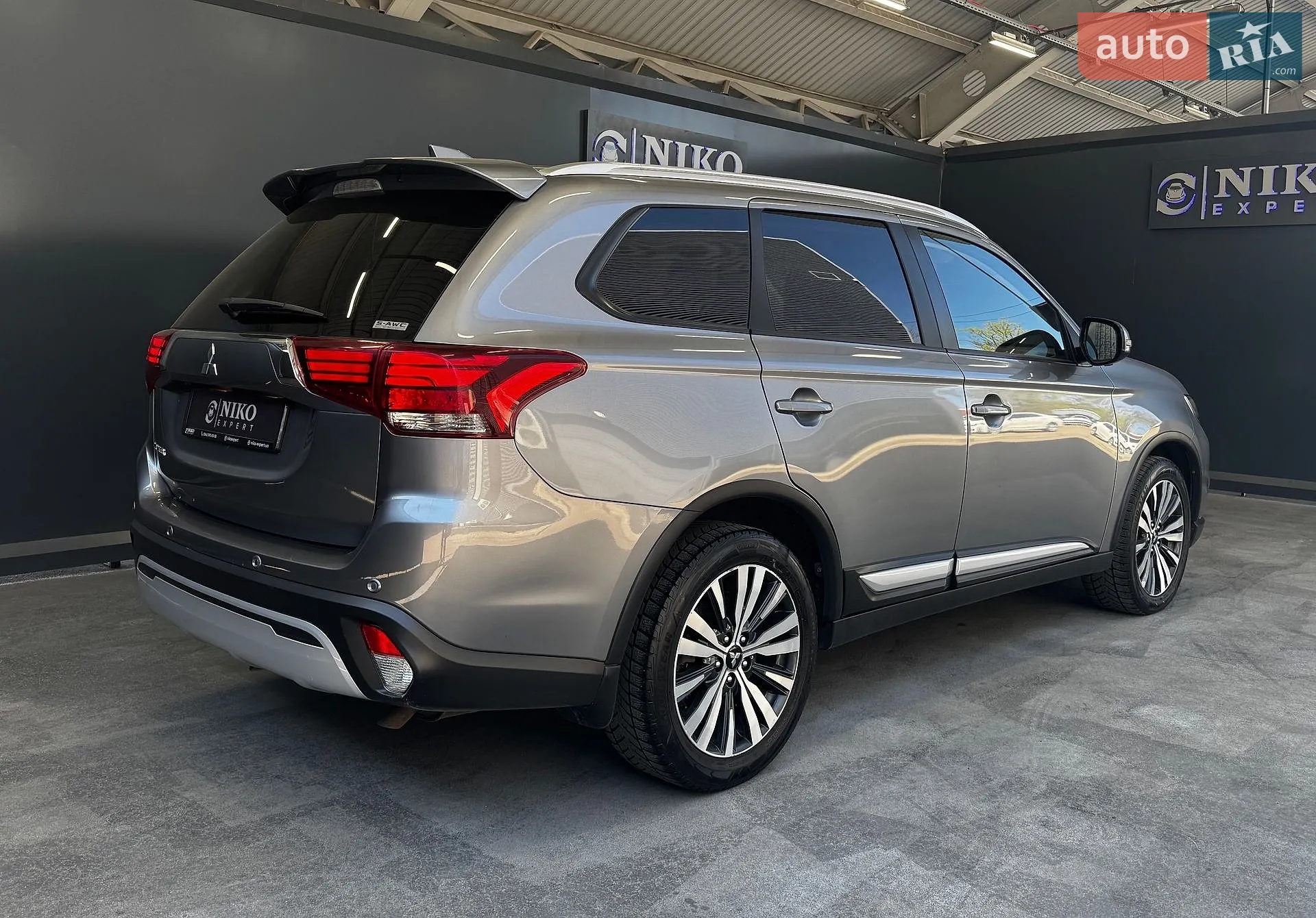 2021 Mitsubishi Outlander - мініатюра 17