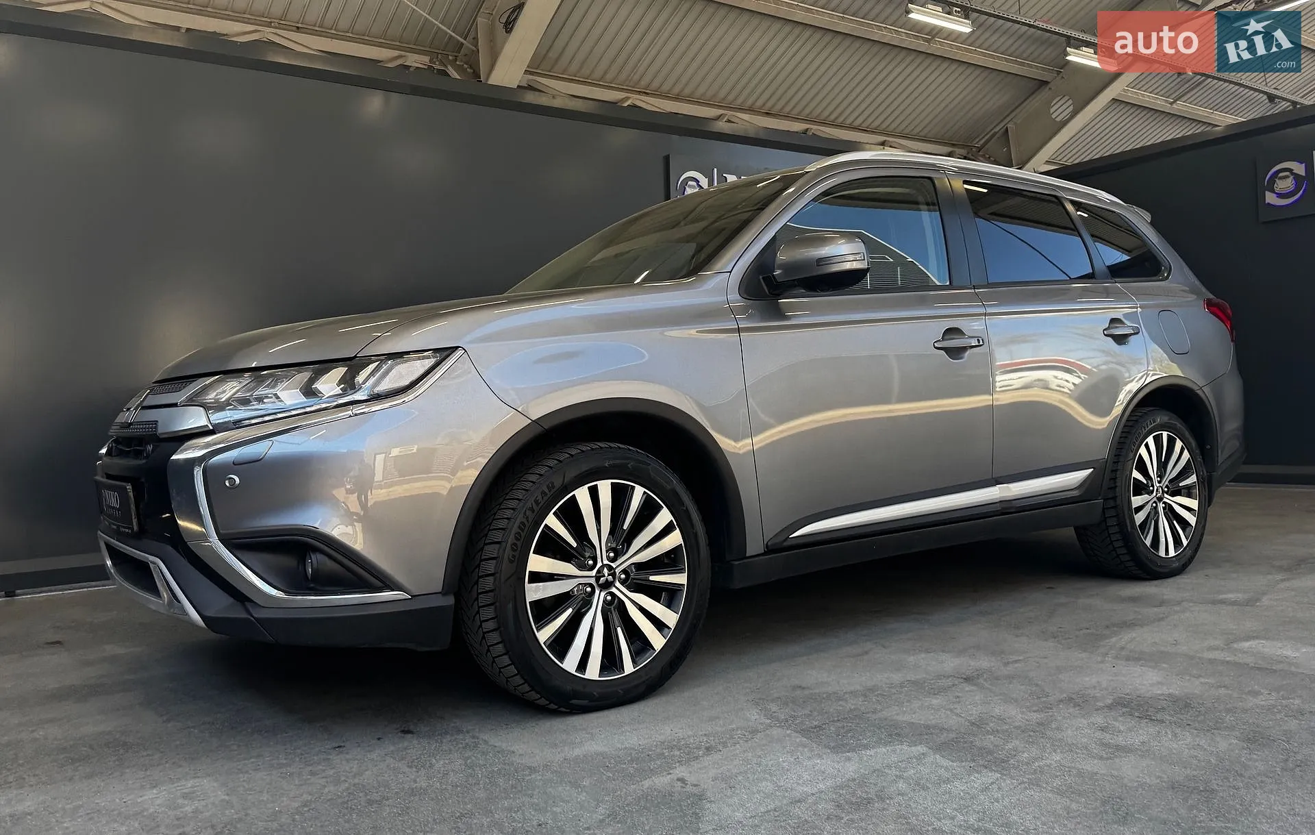 2021 Mitsubishi Outlander - мініатюра 8
