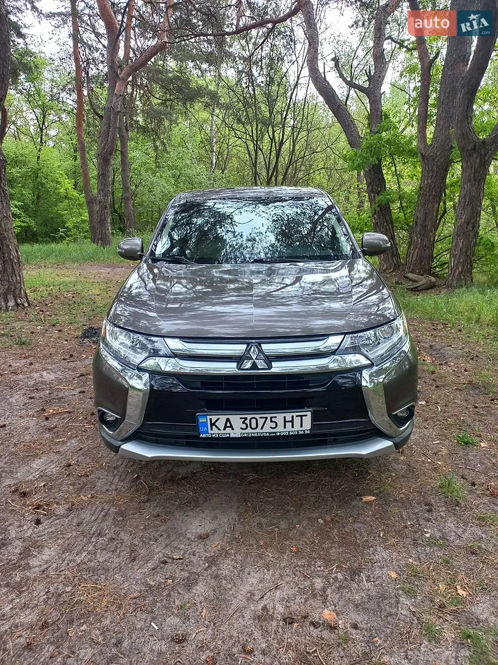 2017 Mitsubishi Outlander - мініатюра 27